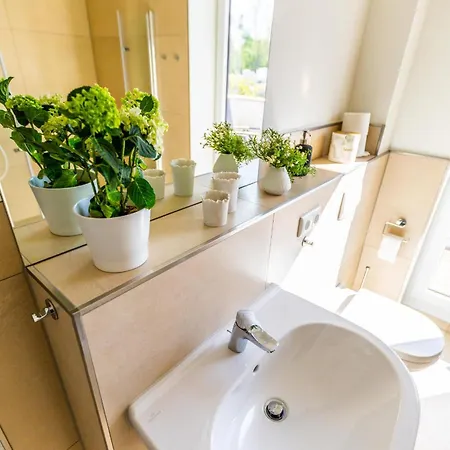 Lägenhet Hangar 19 Luxusapartment Mit Sauna, Kamin, Dachterrasse Und Seeblick H5w3 Schwerin (Mecklenburg-Vorpommern)