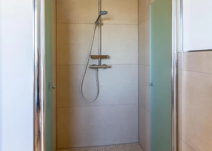 Hangar 19 Luxusapartment Mit Sauna, Kamin, Dachterrasse Und Seeblick H5w3